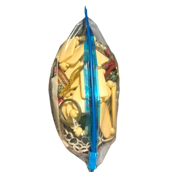 Mystery Jewelry Grab Bag Surprise 2 LB Vintage Costume Modern Pieces Bag #0142 - Picture 5 of 7